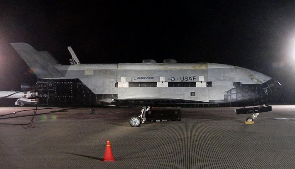 Mysterious Air Force space plane still orbiting 719 days