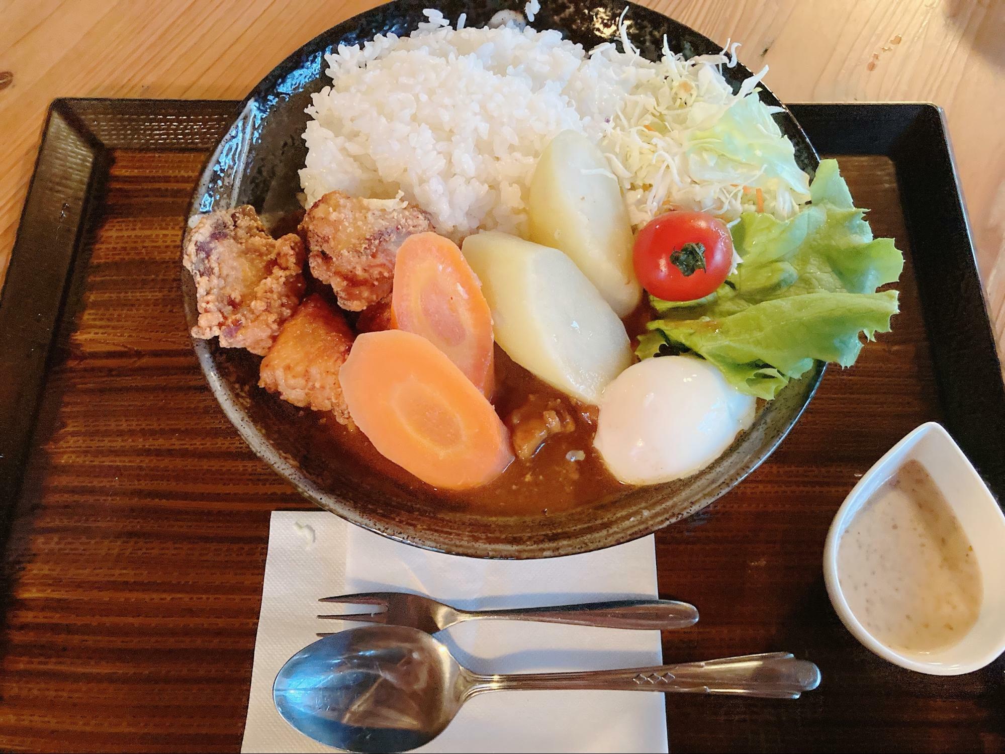 カレーランチ（税込900円）