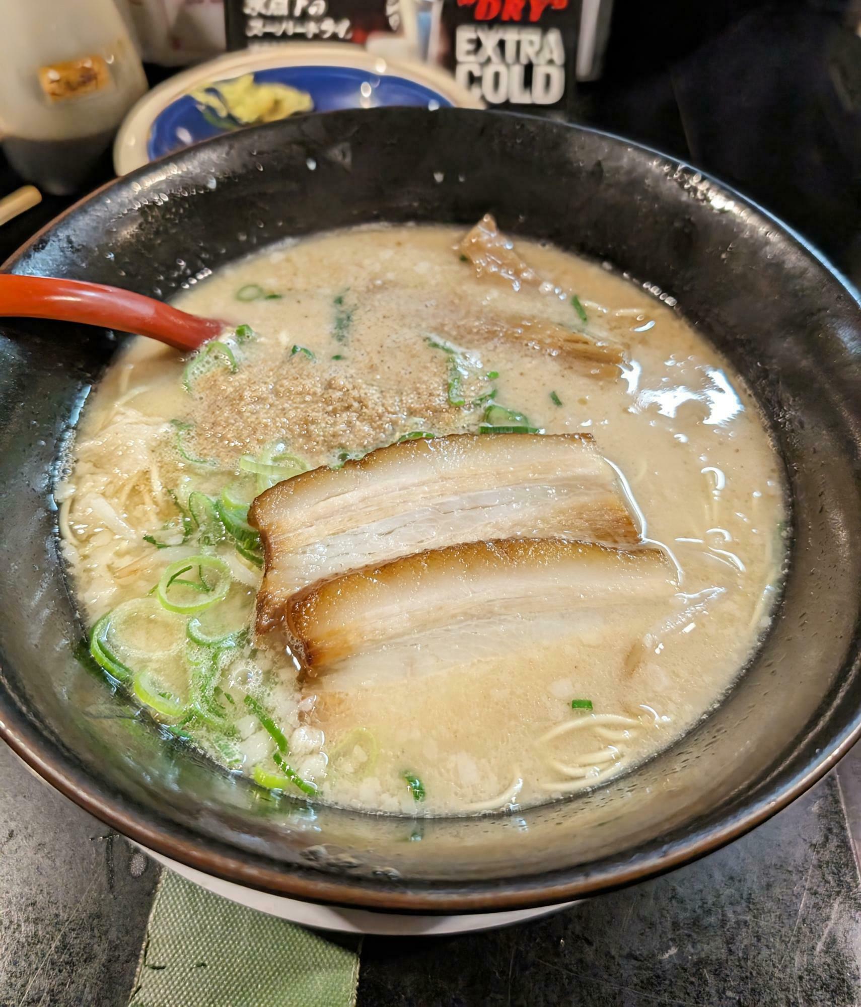 豚骨ラーメン