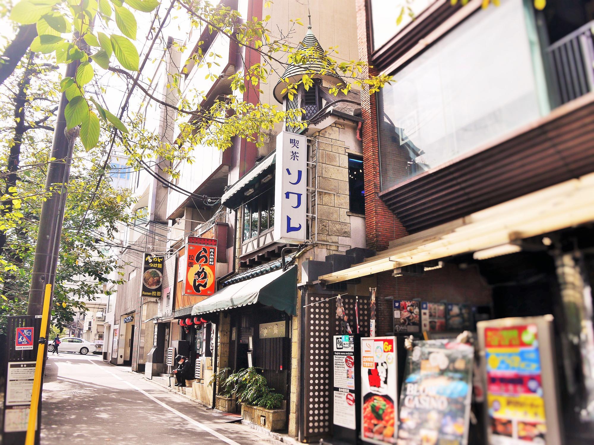 京都】レトロ喫茶「喫茶 ソワレ」、そこは女性が美しく見える 京都】レトロ喫茶「喫茶 ソワレ」、そこは女性が美しく見える