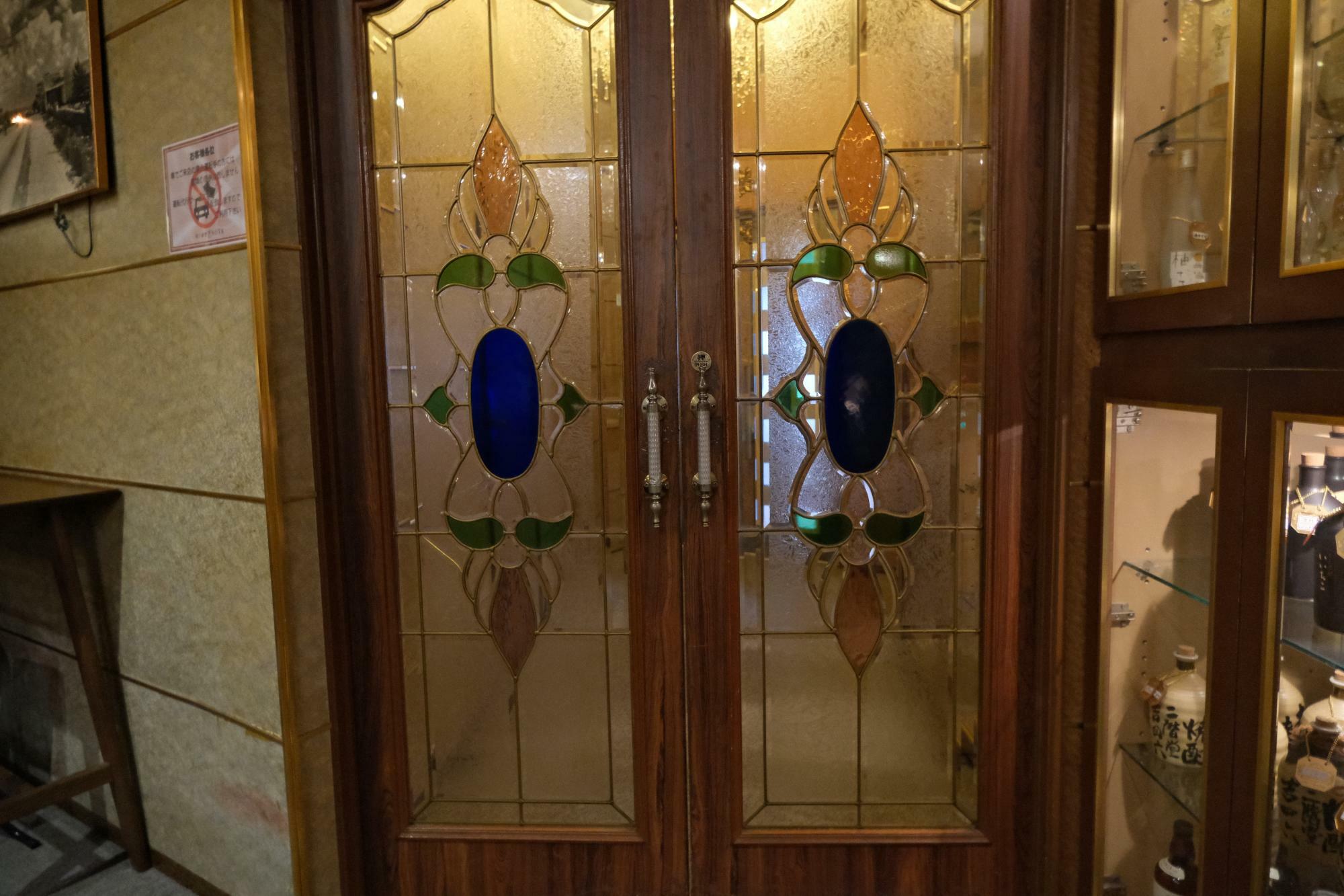 扉の装飾も素敵！