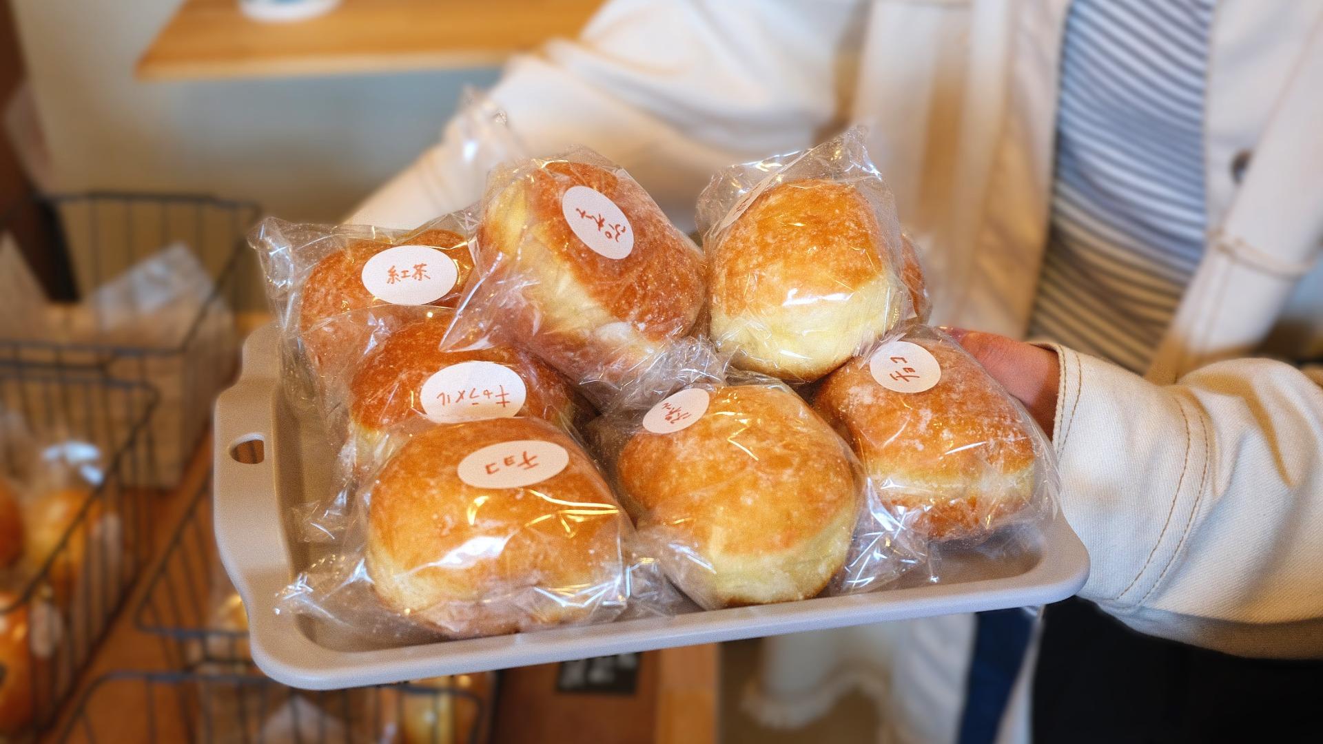 カフェツナグ和白 | 2/25(月)〜 販売開始した生ドーナツ