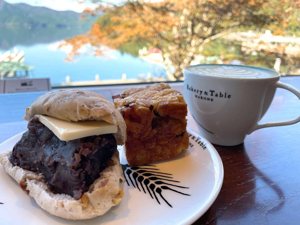 あんバターくるみ・箱ね・抹茶ラテ