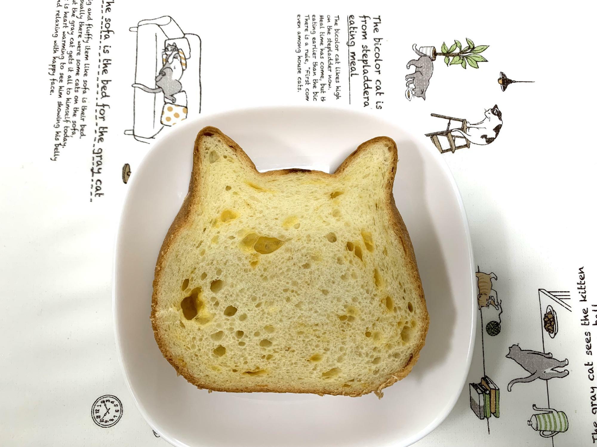 ねこねこ食パン（チーズ）