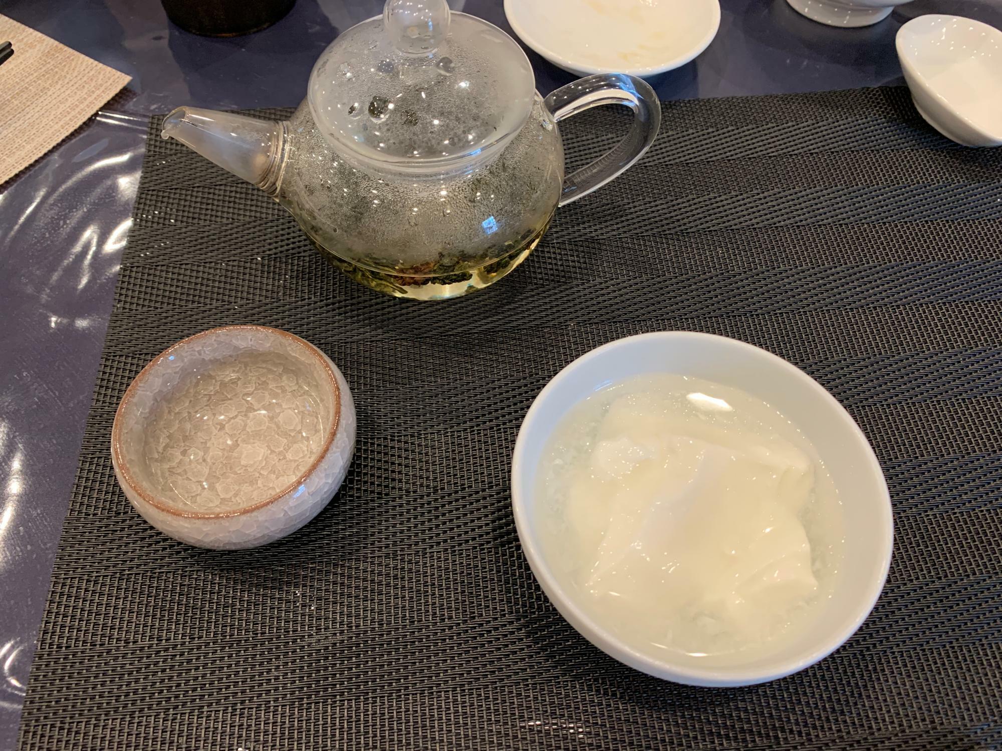 中国茶・杏仁豆腐