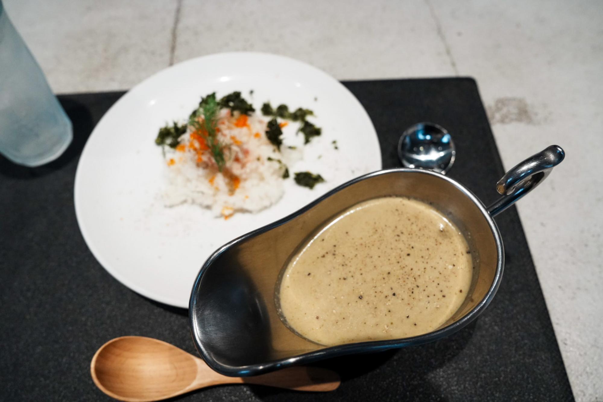 酢飯で食べるグリーンカレー