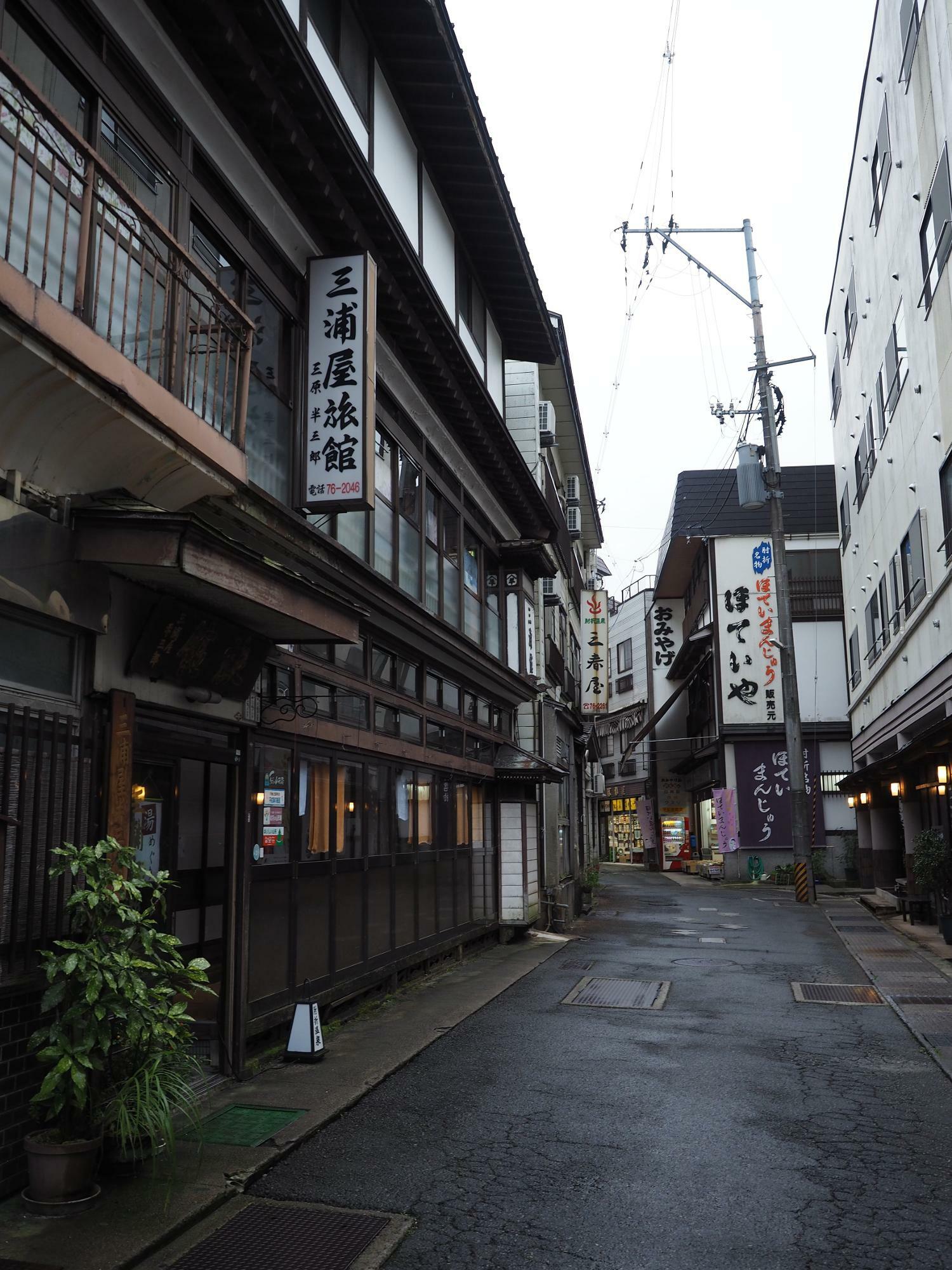 小規模の宿が多い肘折温泉