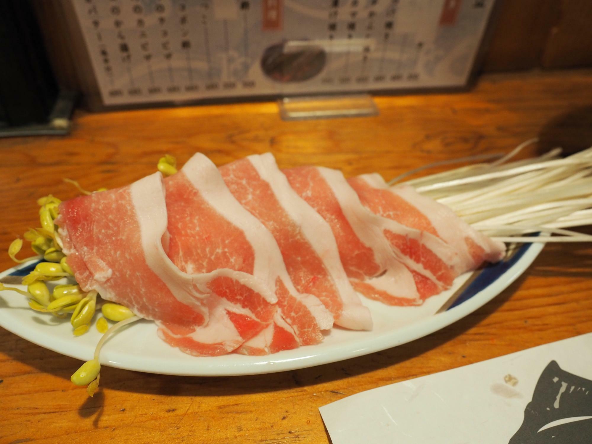 豚肉と温泉もやしのしゃぶしゃぶ