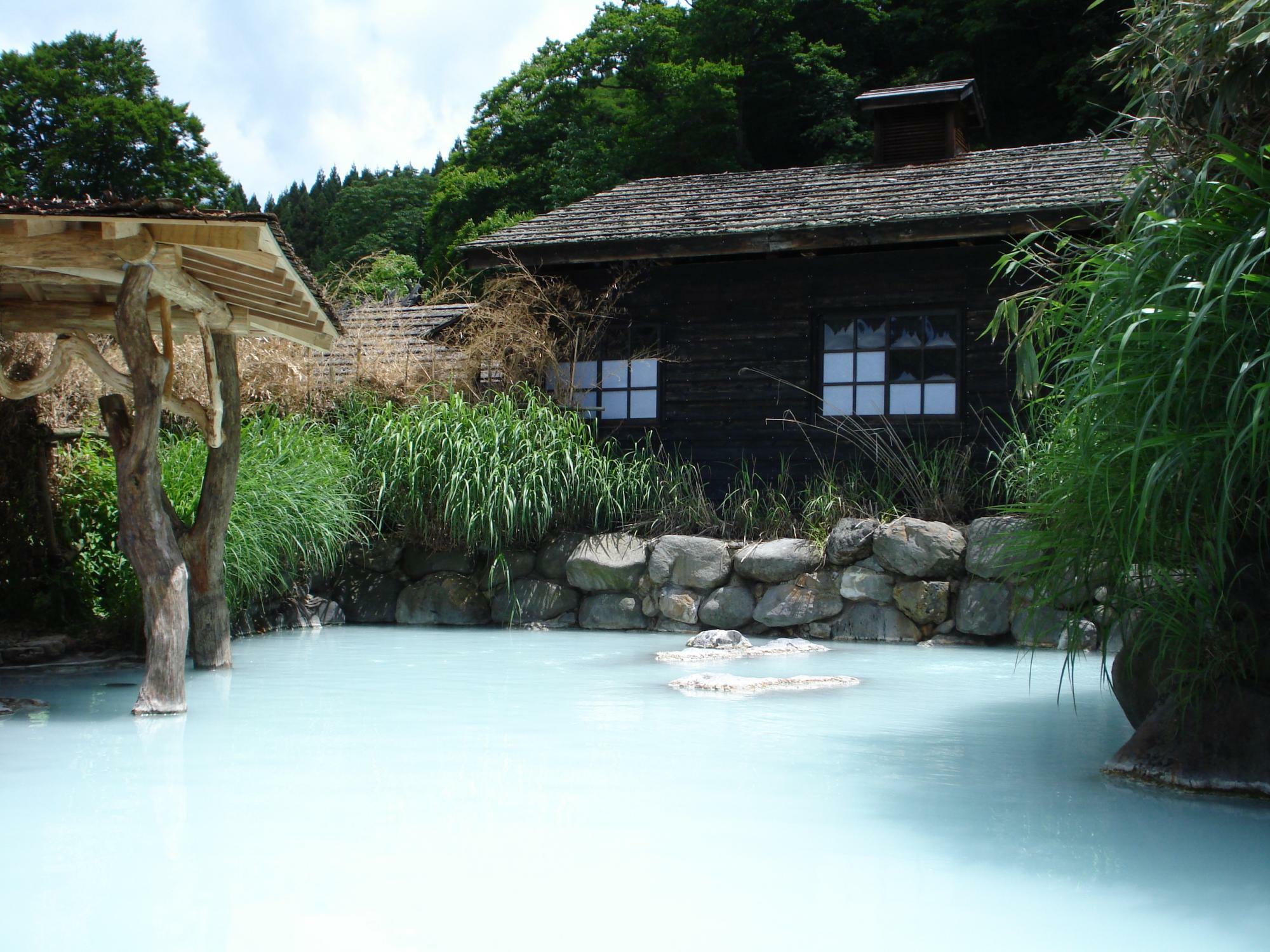 鶴の湯