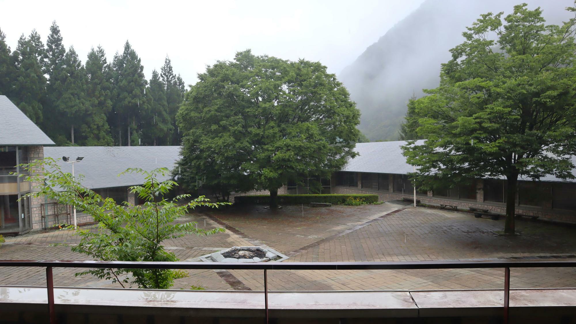 はまゆう山荘　中庭