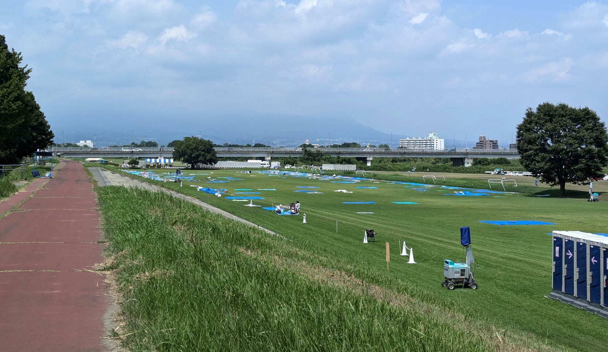 榛名山は霞んでよく見えません…