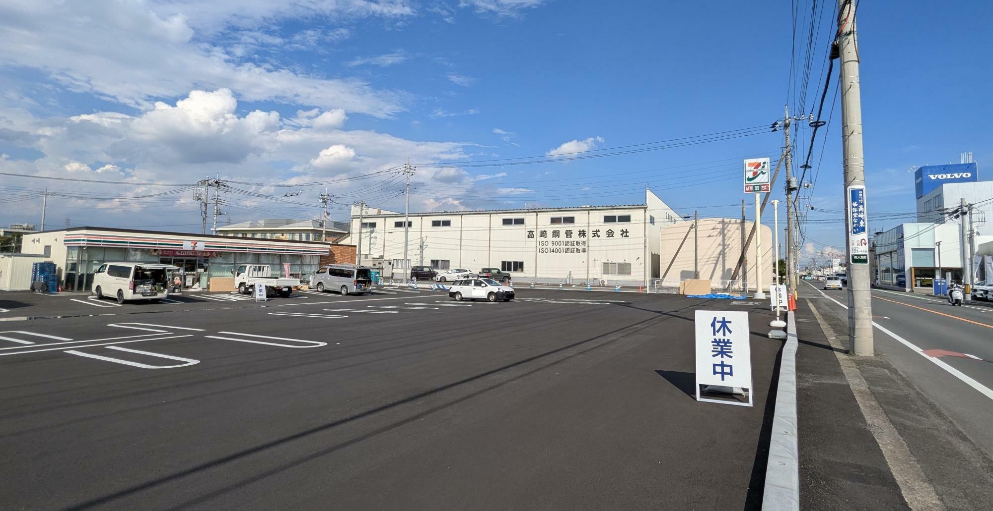 駐車場 広いですねー