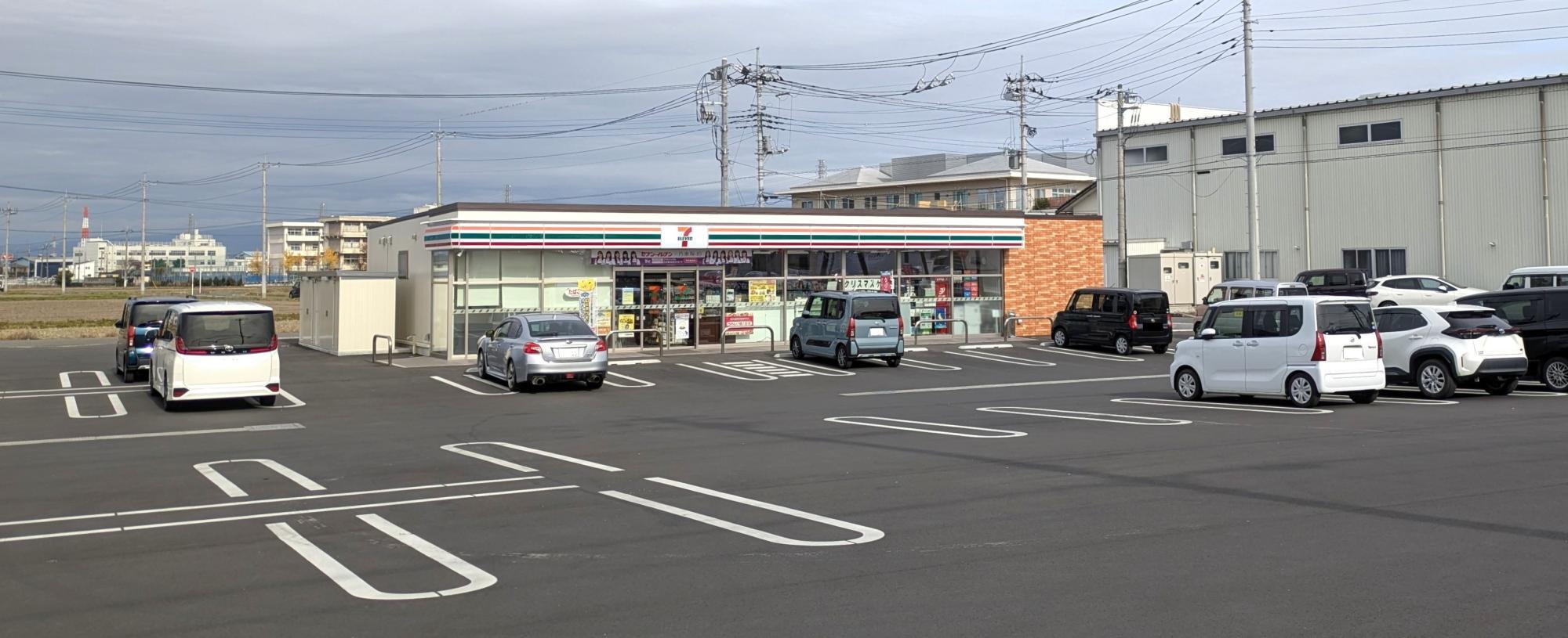 セブンイレブン高崎南大類町西店（市立大類中学校南）