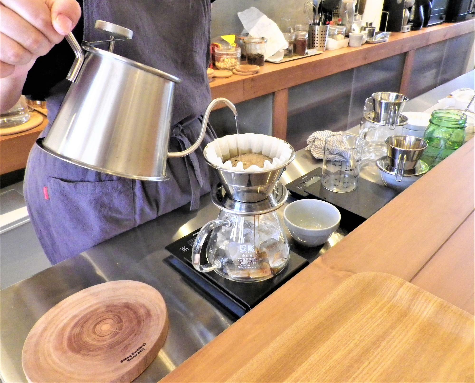 香り高い自家焙煎の珈琲が人気だった「087 COFFEE」。