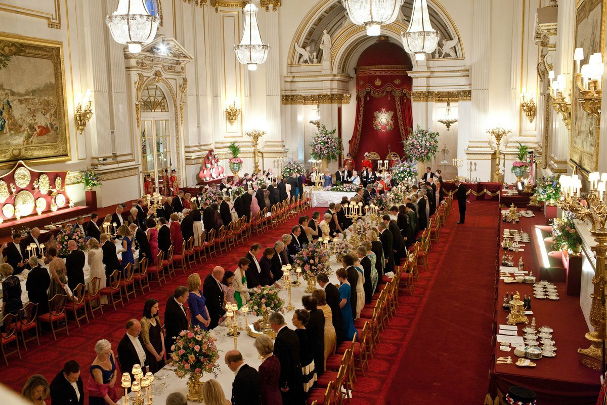 出典:rawpixel.com バッキンガム宮殿で開催されたエリザベス2世女王陛下主催の国賓晩餐会