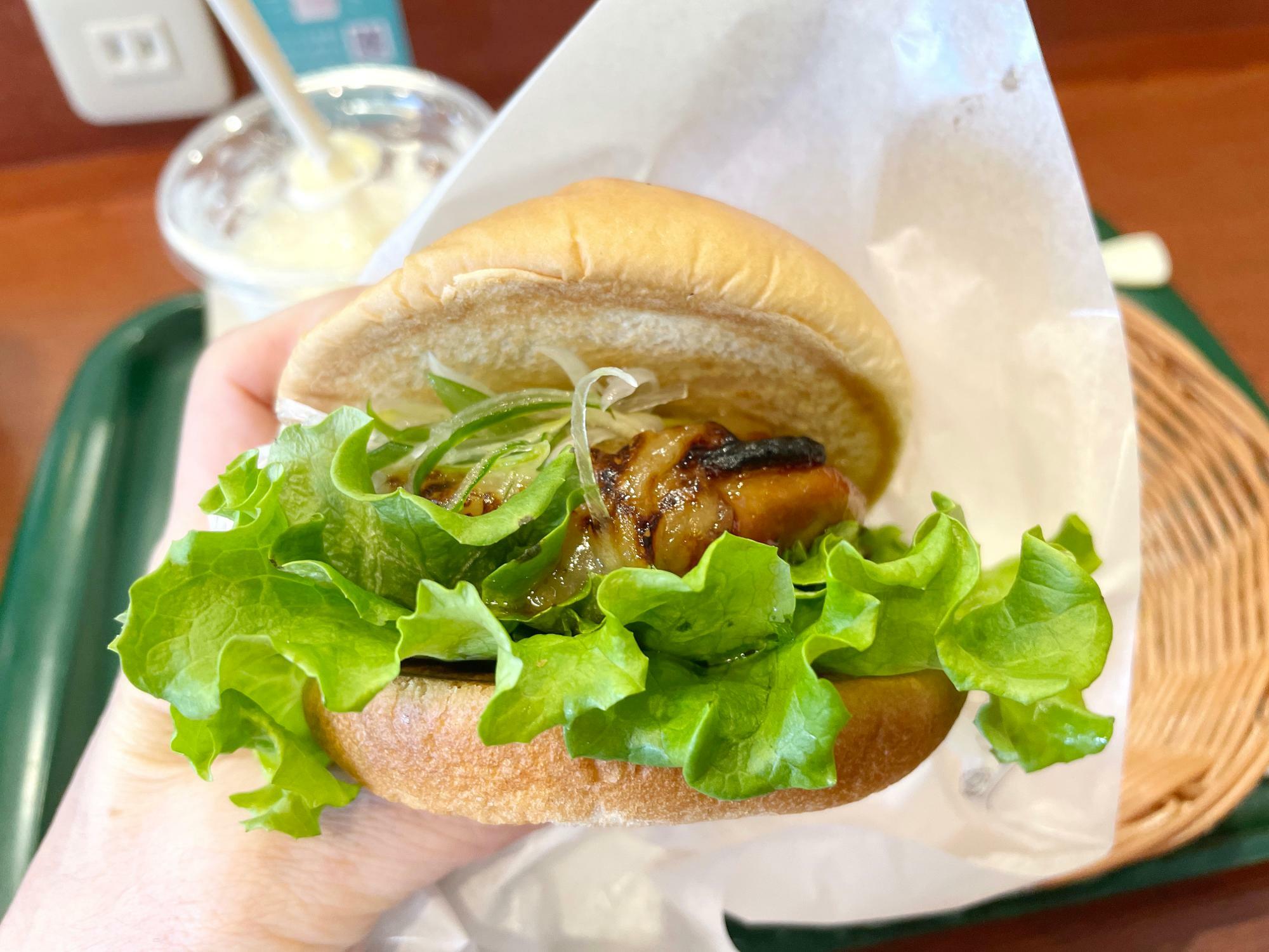 金山寺味噌マヨチキンバーガー