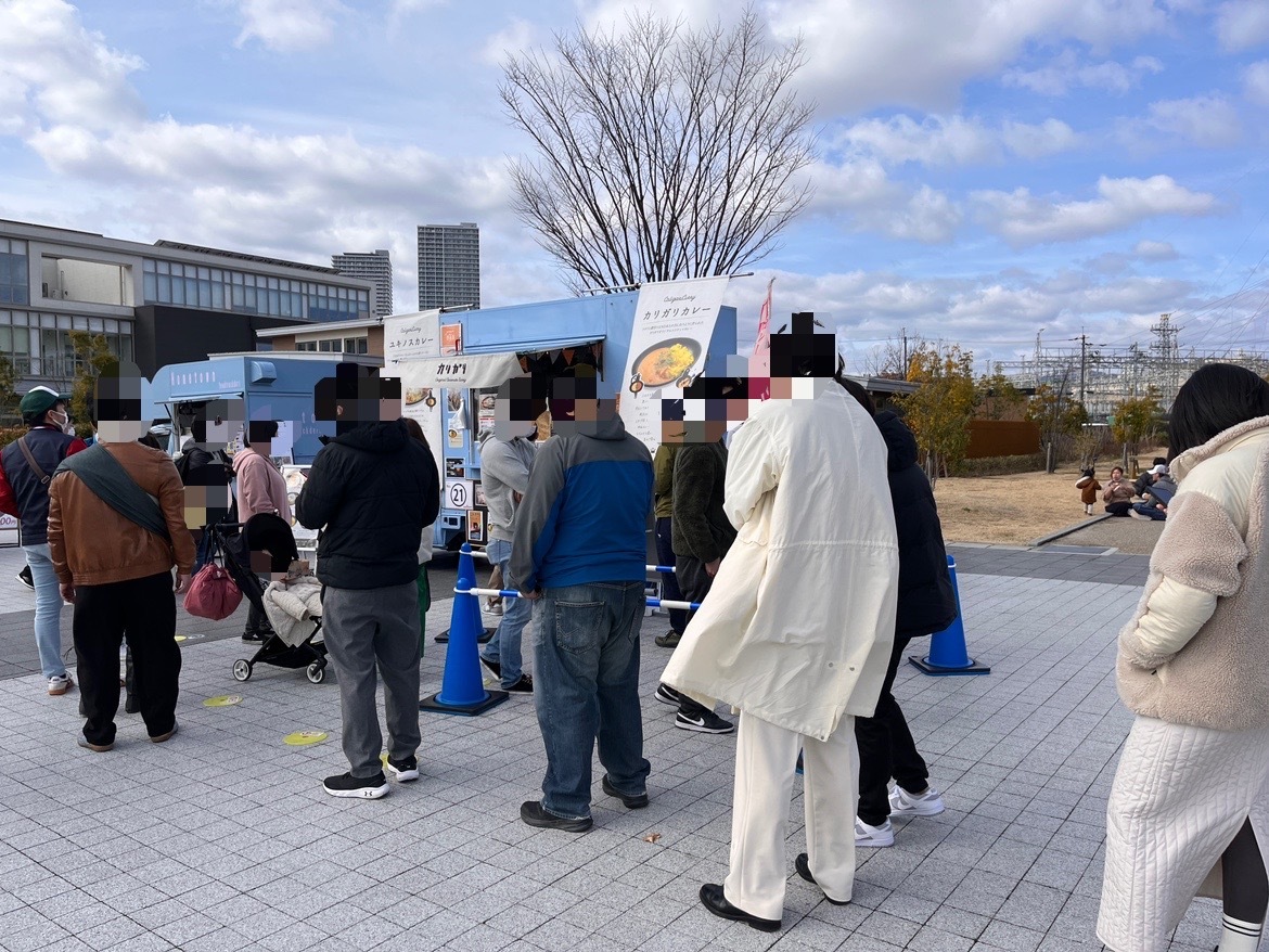 カリガリカレー　ユキノスを待つ列