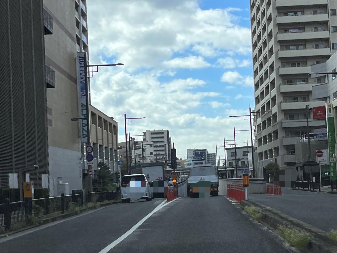  JR高槻駅への道