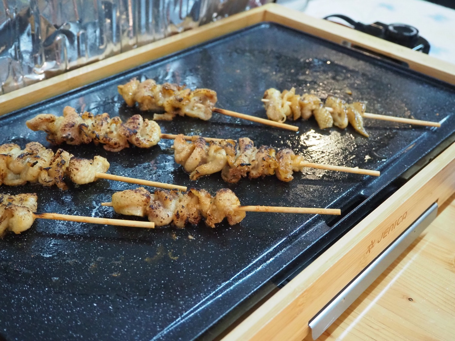 高校でとり皮焼き鳥のアツアツが食べられるなんてずるい