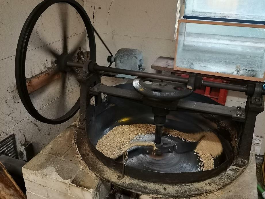 60年以上使われている、昔ながらの機械
