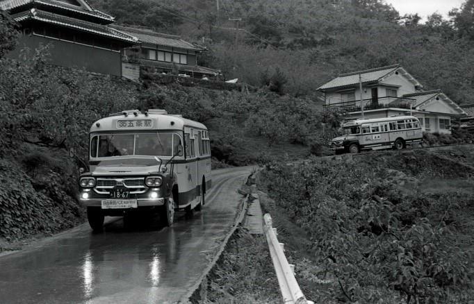 五条～富貴間での当時の走行シーン。写真提供：奈良交通株式会社