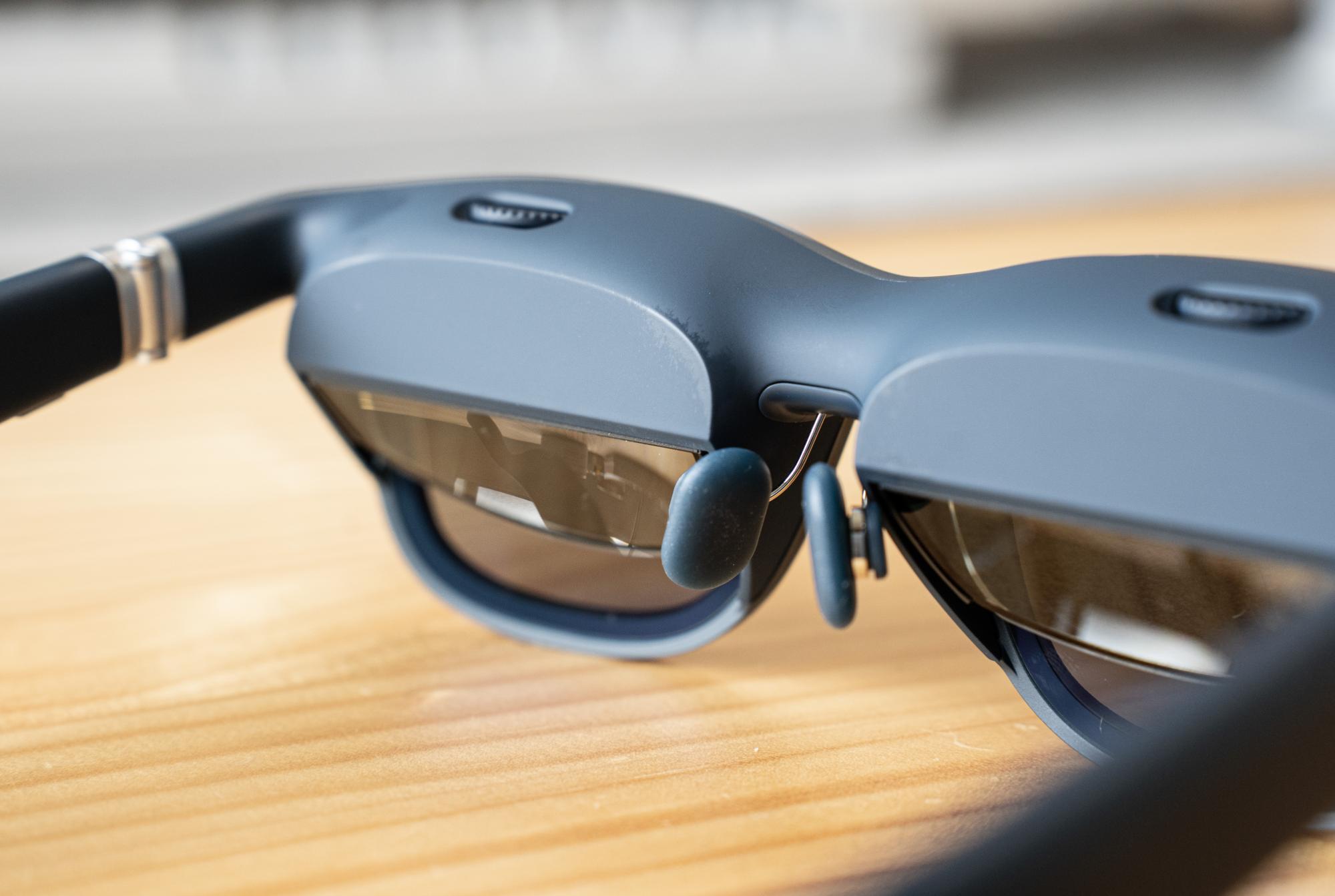 新発想ネックバンドが出色の次世代スマートグラス「VITURE One 新発想ネックバンドが出色の次世代スマートグラス「VITURE One