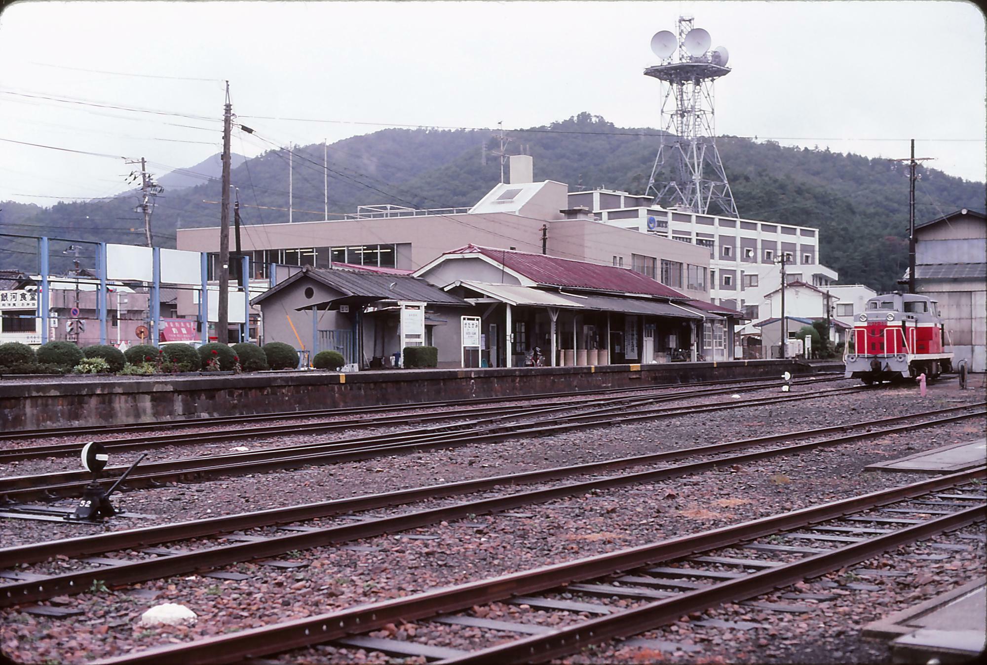 駅前にあった備前郵便局も当時と変わってはいない（写真：Gohachiyasu1214  CC BY-SA 3.0）