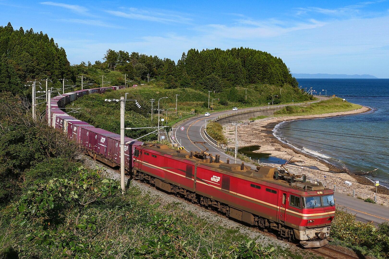 道南いさりび鉄道では、貨物列車も多数運行されている（写真：MaedaAkihiko CC BY-SA 4.0）