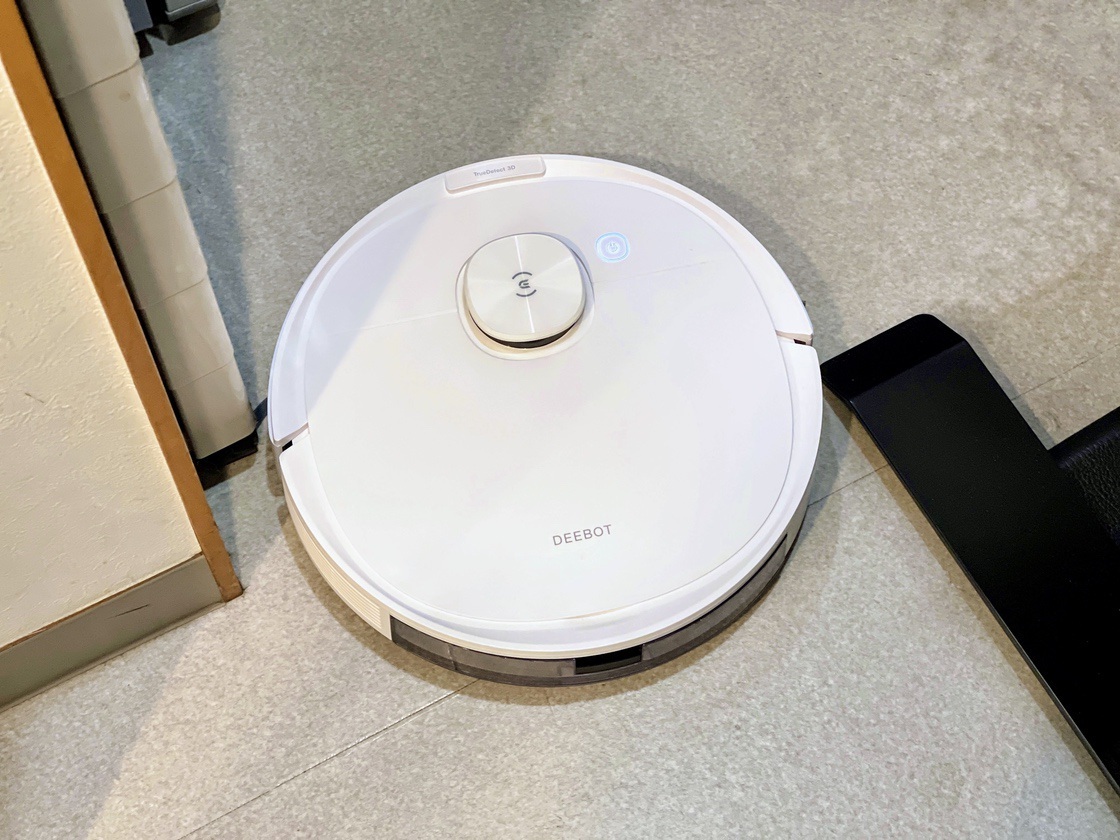 最新ロボット掃除機がスゴイ!自動ごみ収集に3D物体回避 ECOVACS 最新ロボット掃除機がスゴイ!自動ごみ収集に3D物体回避 ECOVACS