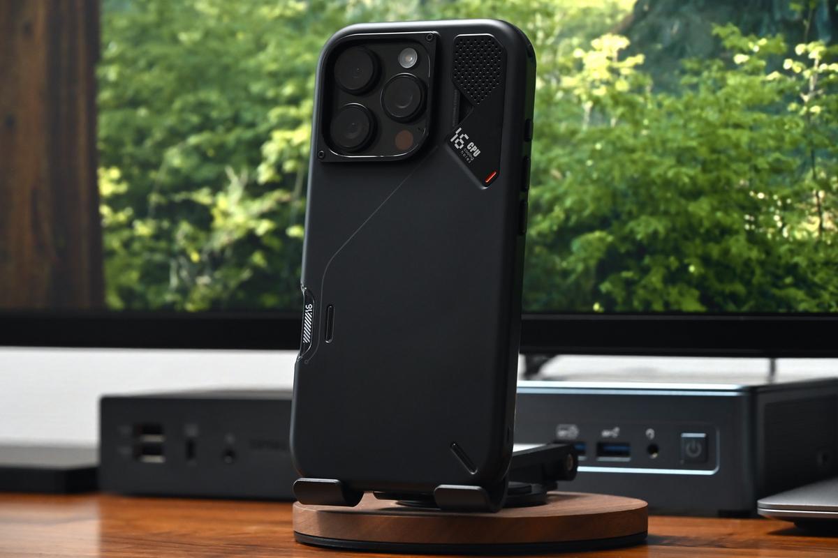 かっこよすぎ！iPhoneの保護とデザインにこだわった Aulumu A16