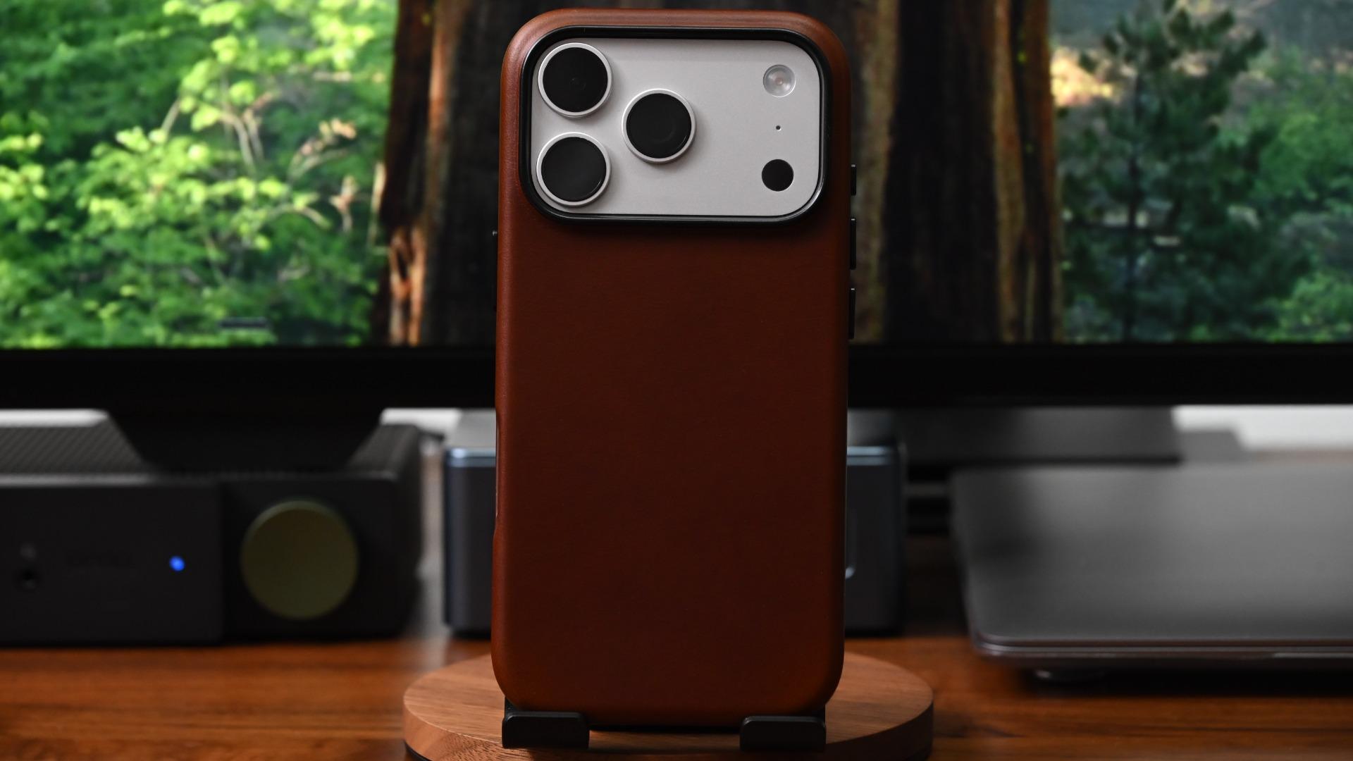 Amazonブラックフライデー15%オフ。iPhone 17 Pro レザーケース。本革