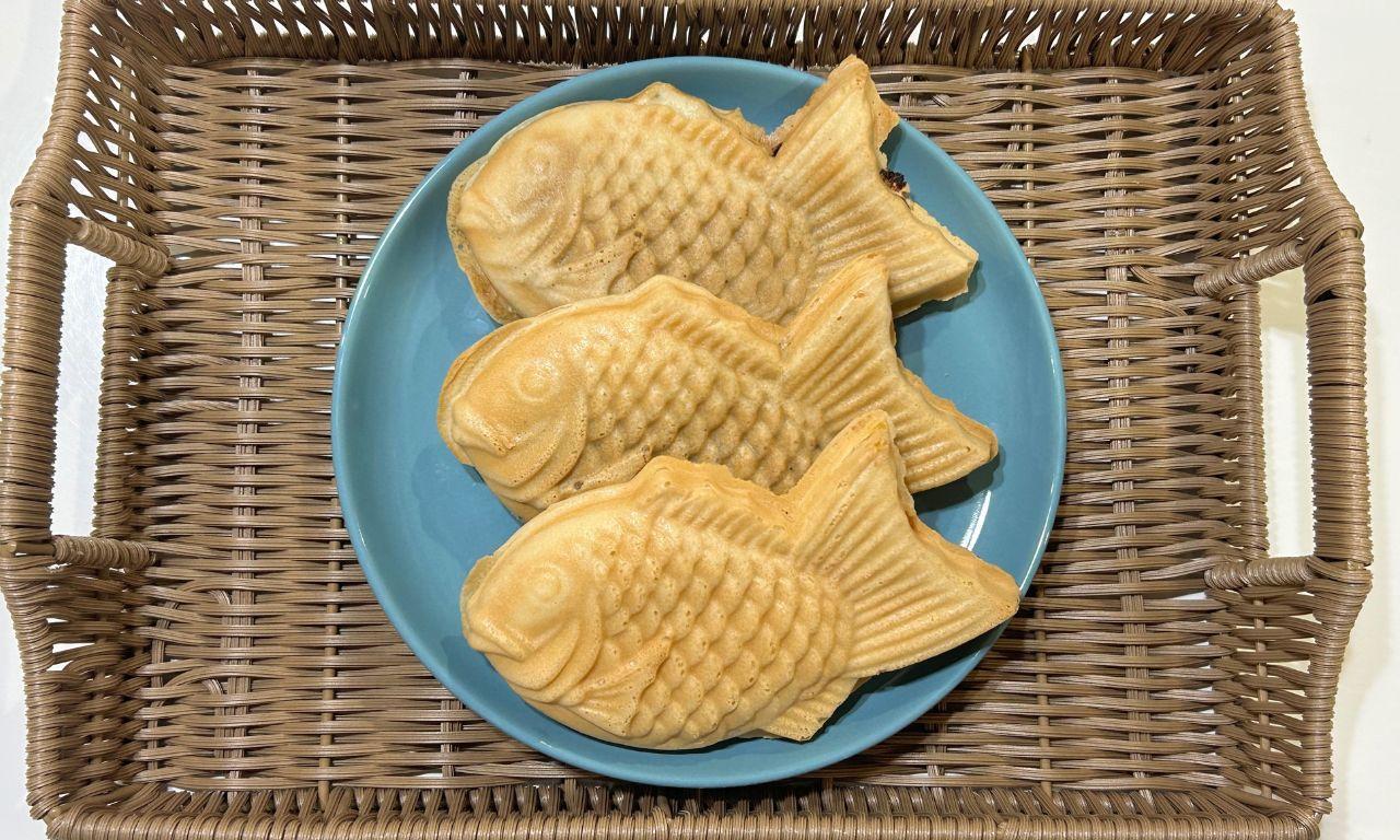 たい焼き 青くレトロなハイエースが目印！ 「鯛焼きのよしかわ