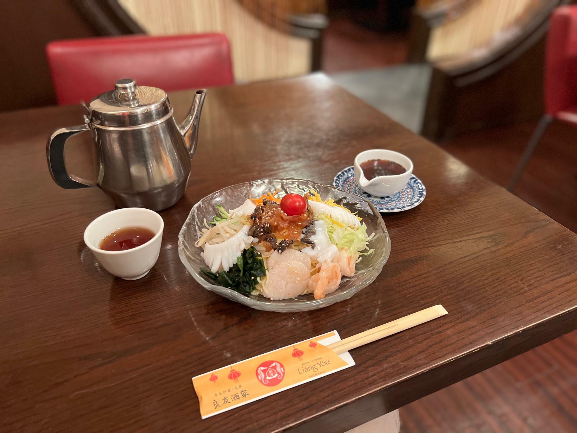 海鮮冷麺（1,300円）