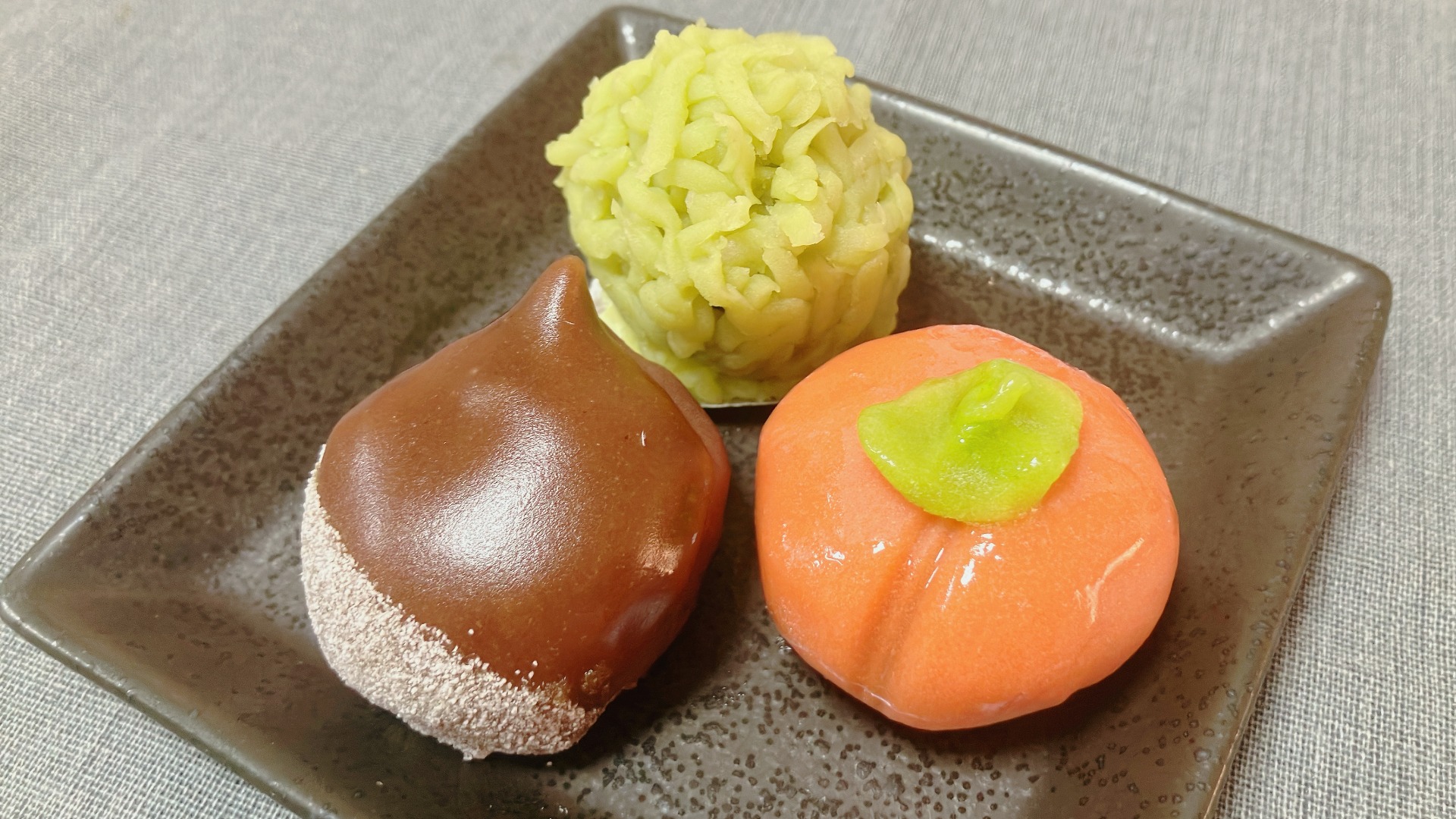 桑名市秋らしい和菓子に魅せられて！お値打ちなので食べ過ぎ注意