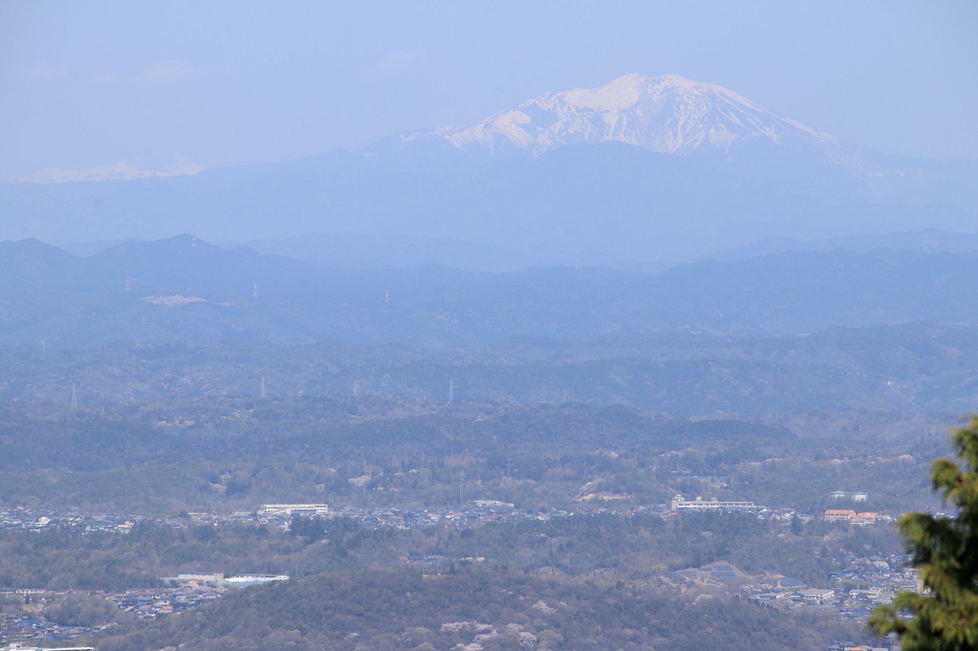 春日井三山から眺める秀峰・御嶽山