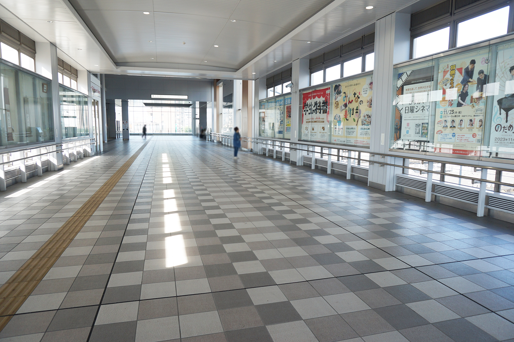 JR春日井駅2階　自由通路