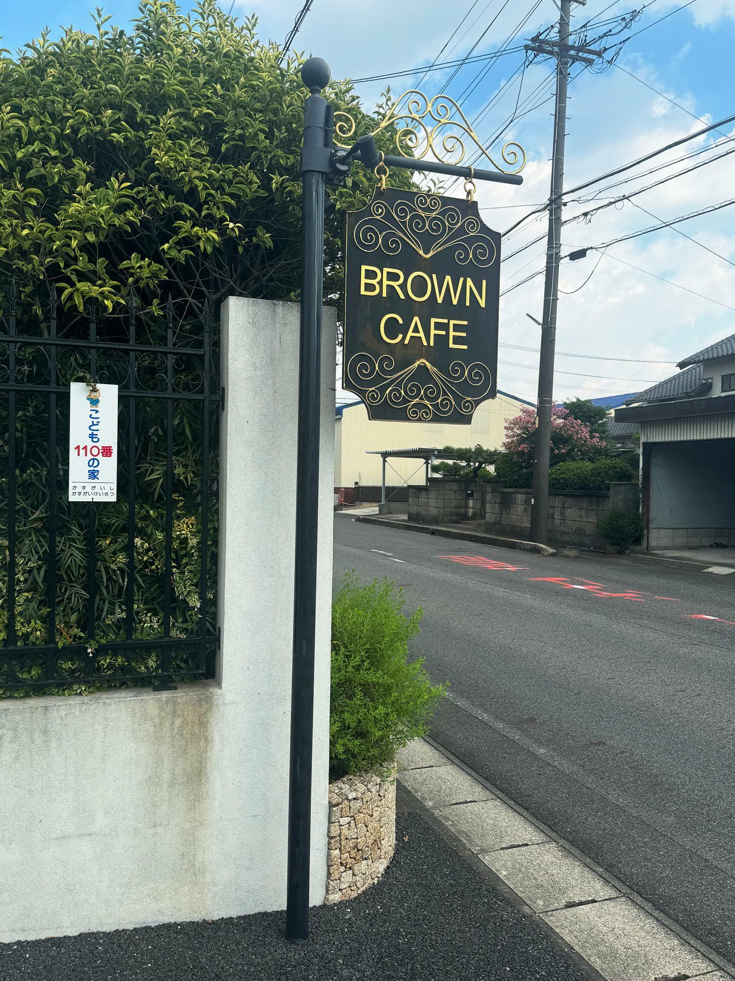 道路からも入りやすく、車で行きやすいお店です。