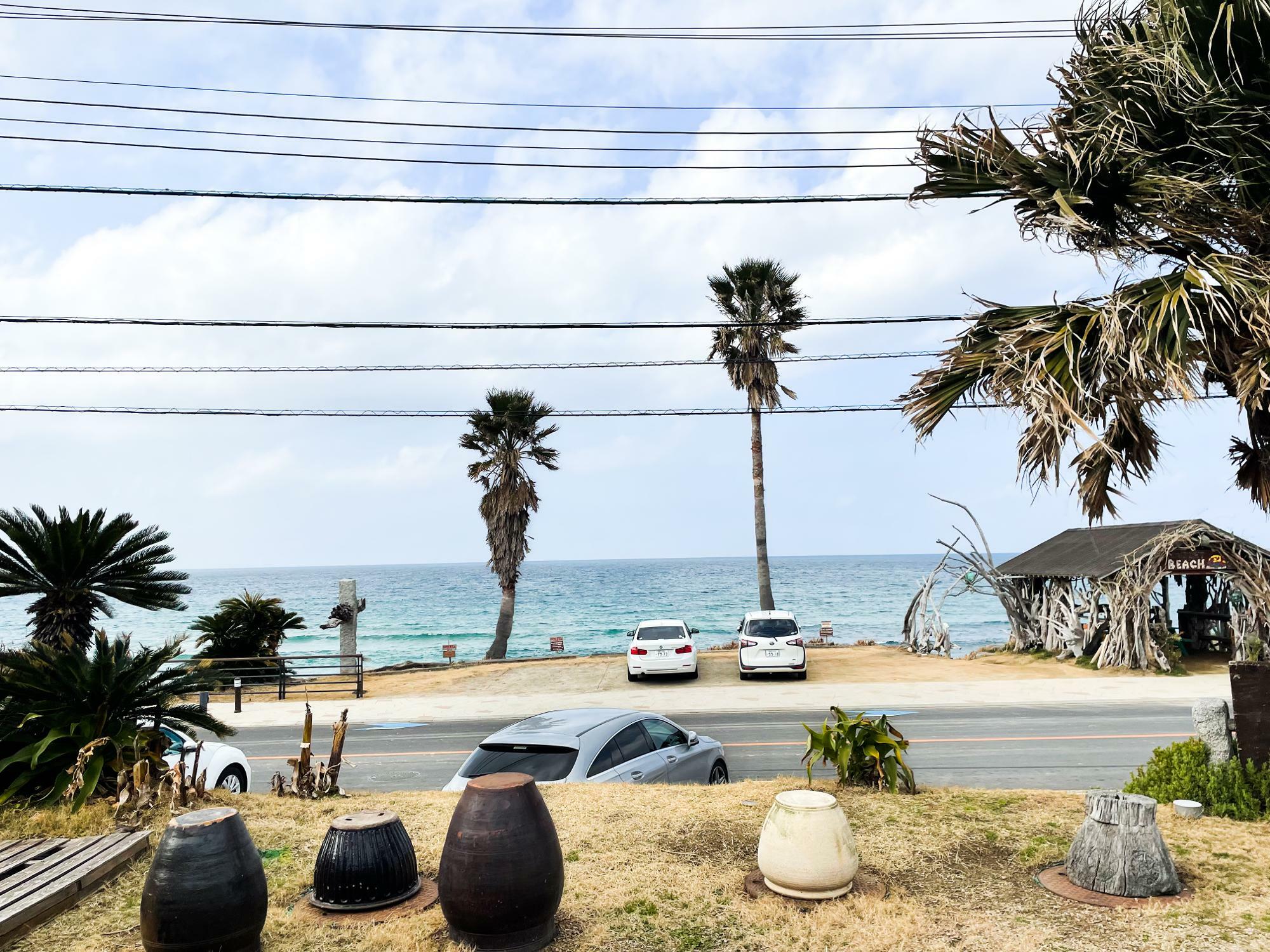 『beach Cafe SUNSET』から見える海