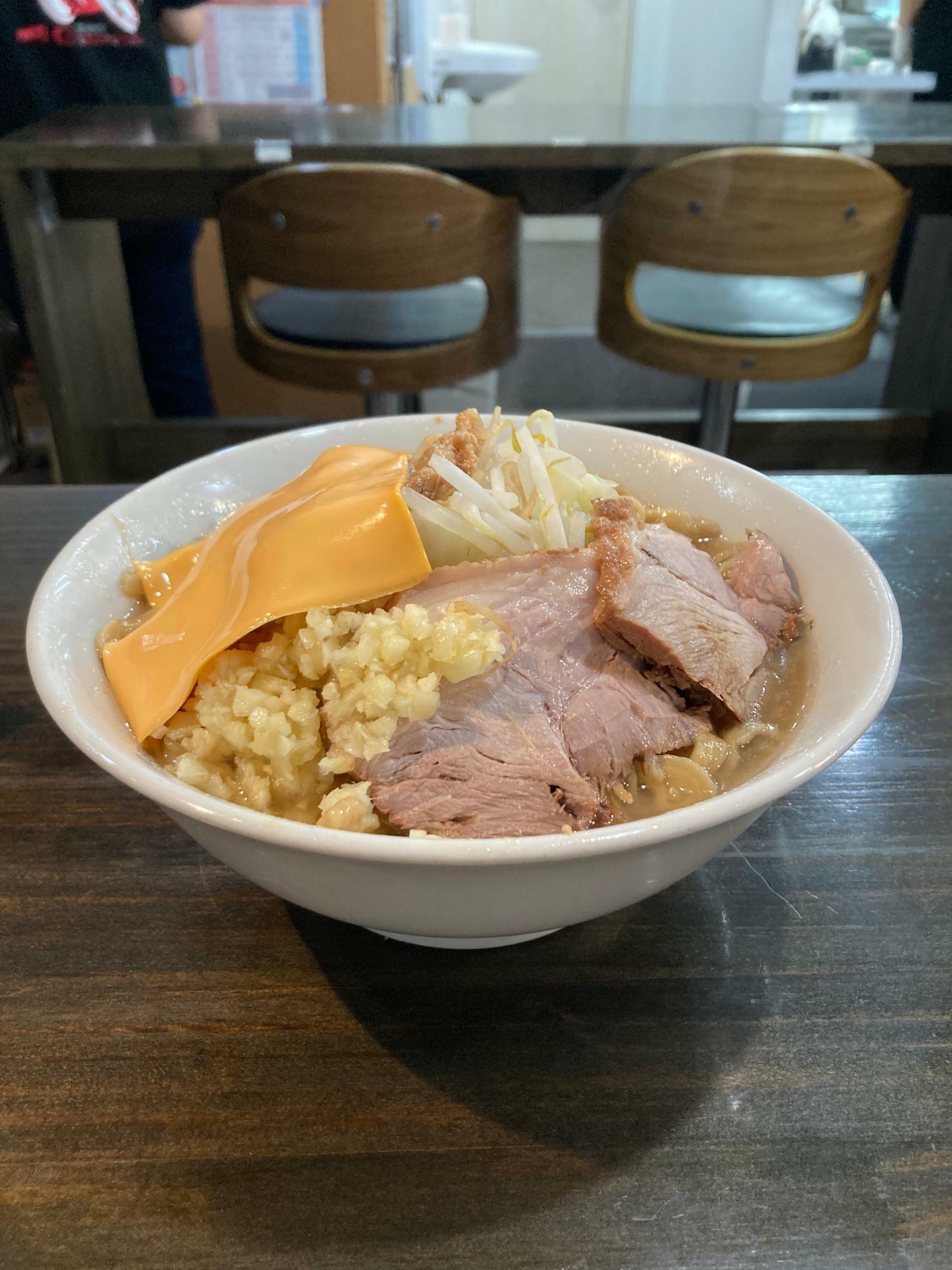 ラーメン並300g チーズトッピング