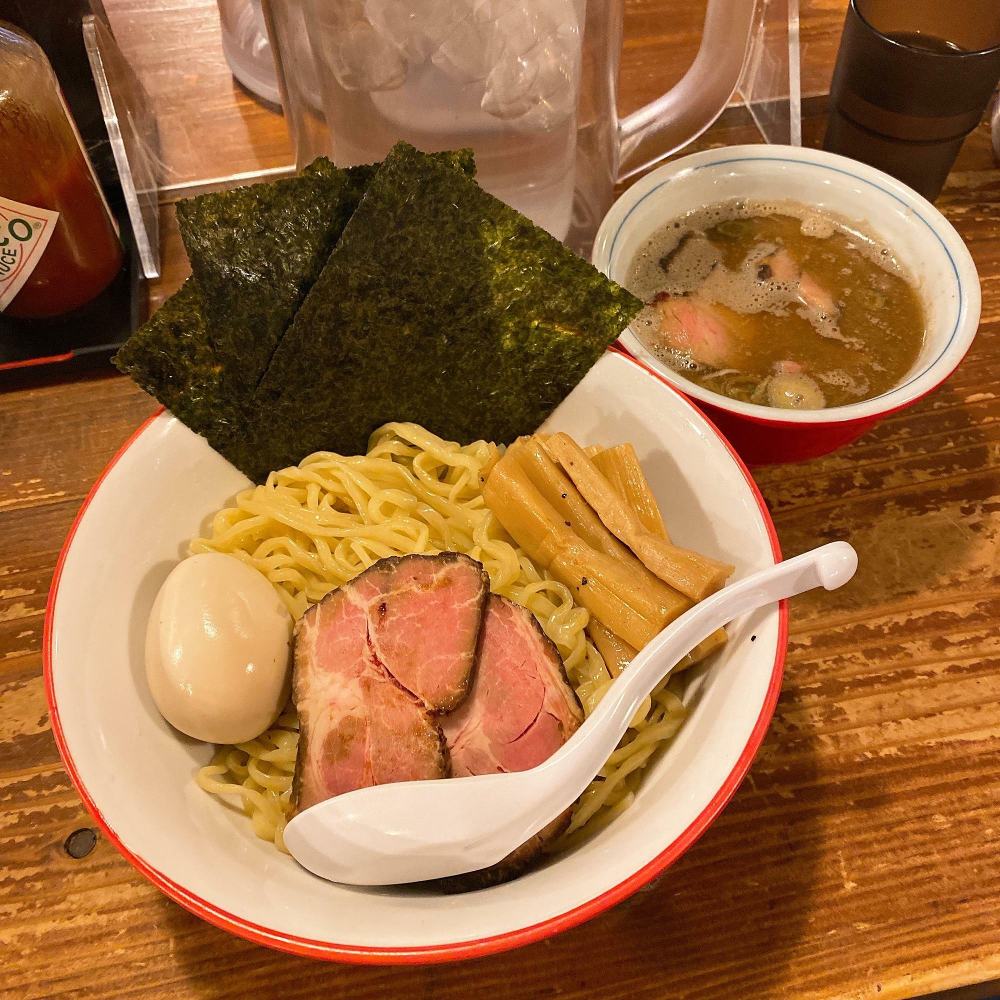 煮干つけ麺、特製トッピング(¥850、¥230)