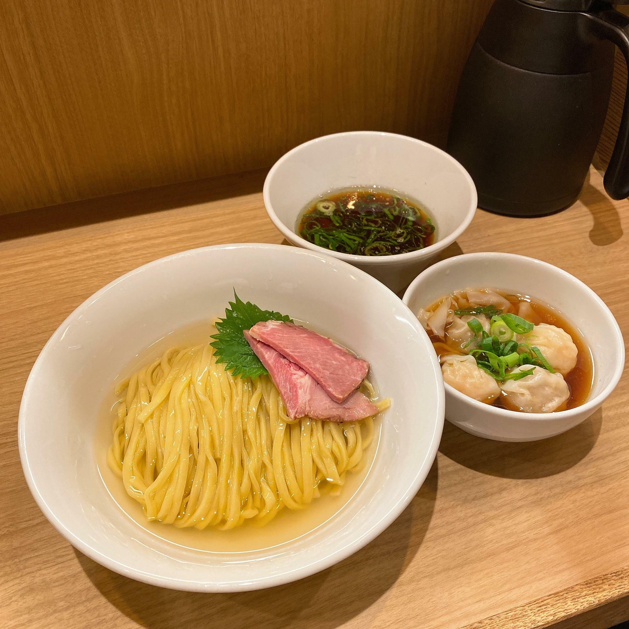 昆布水つけ麺、2種の雲呑(¥1,150)