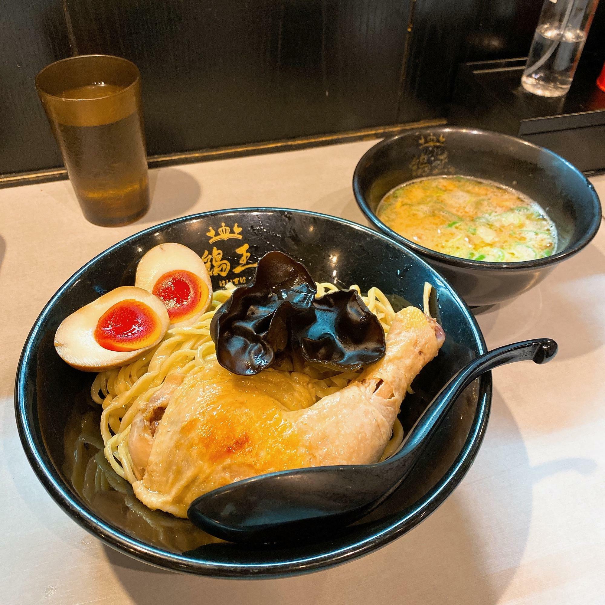 鶏王つけ麺、味玉(¥1,100、¥120)