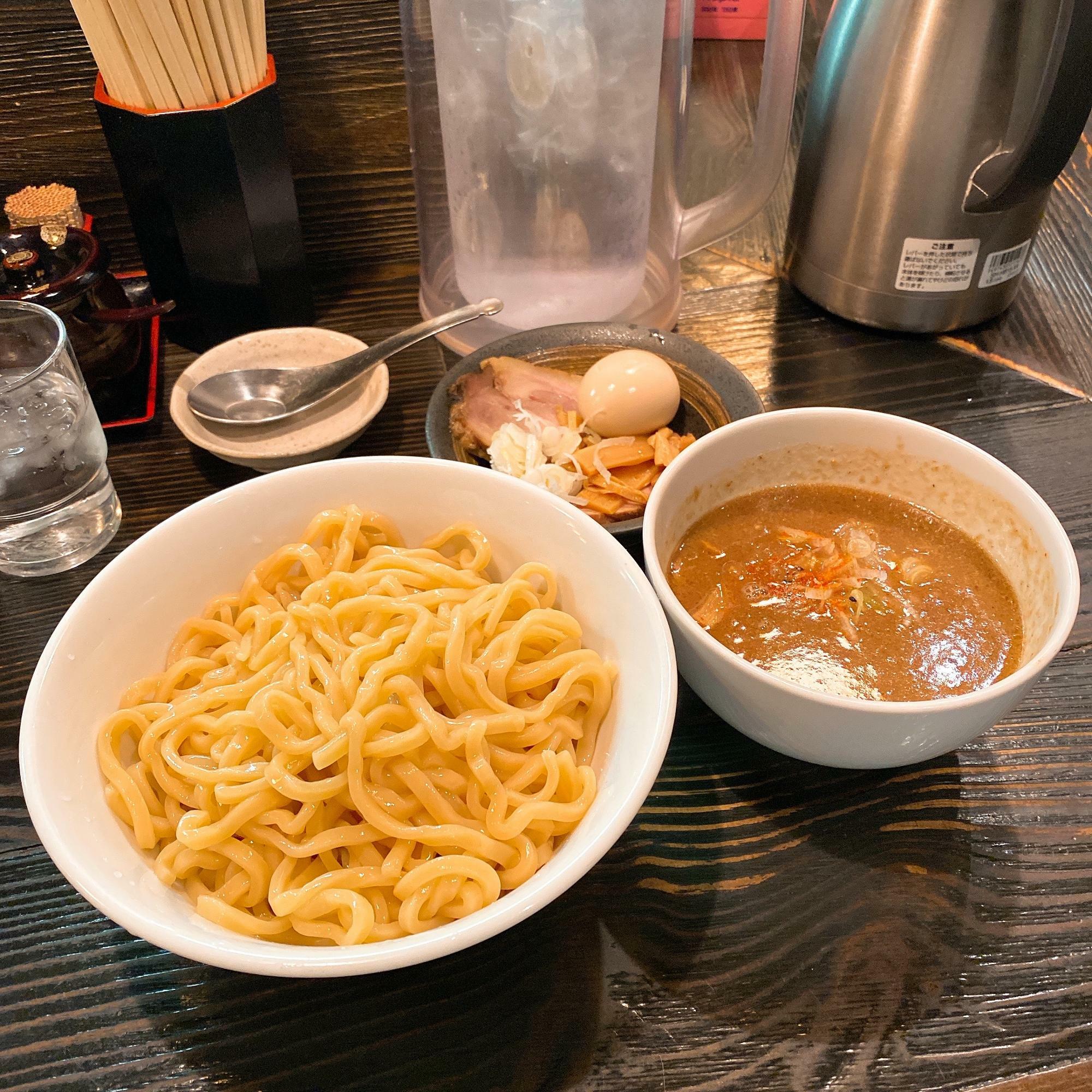 和利道つけめん中盛り、極太ちぢれ麺