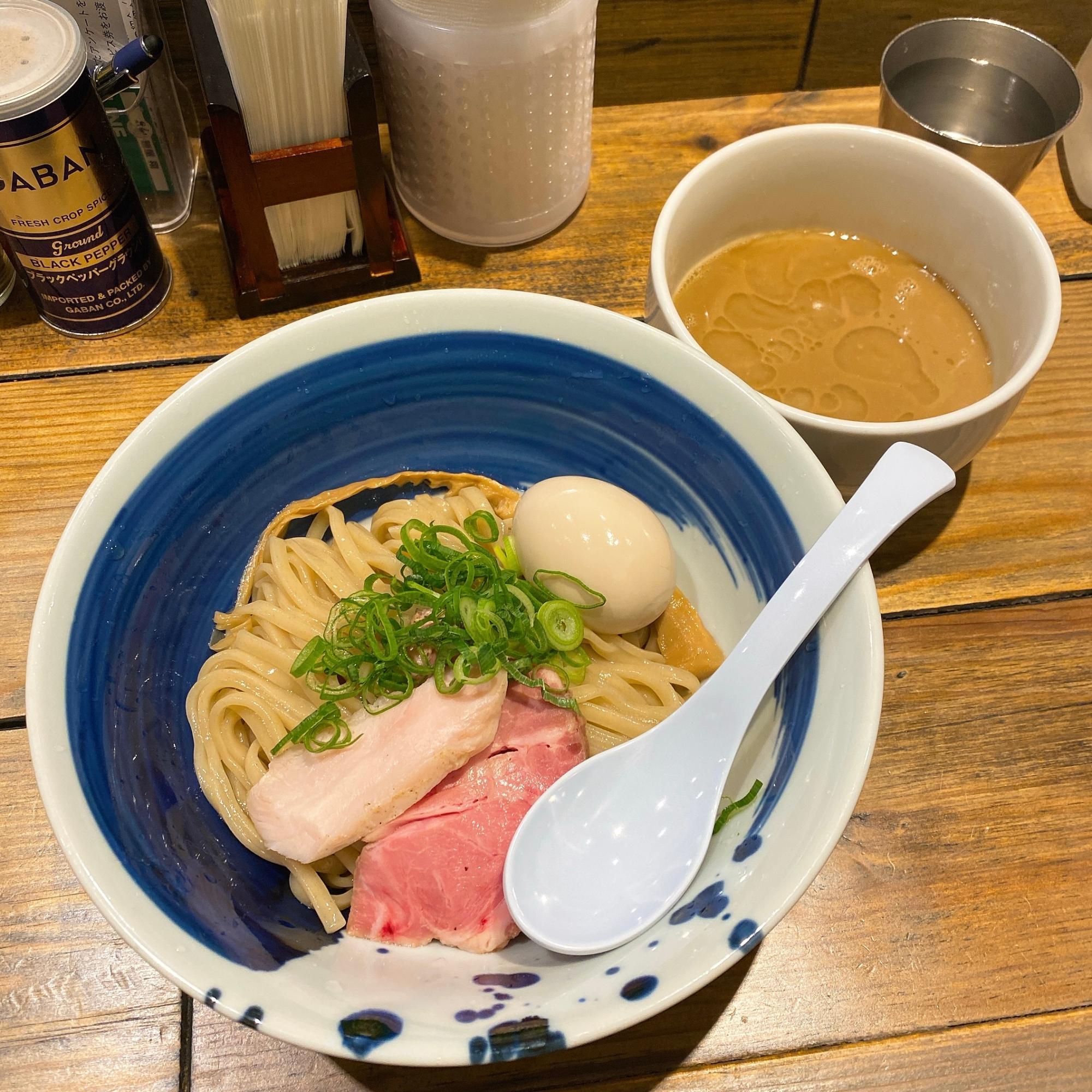 特製真鯛濃厚つけ麺、並盛り