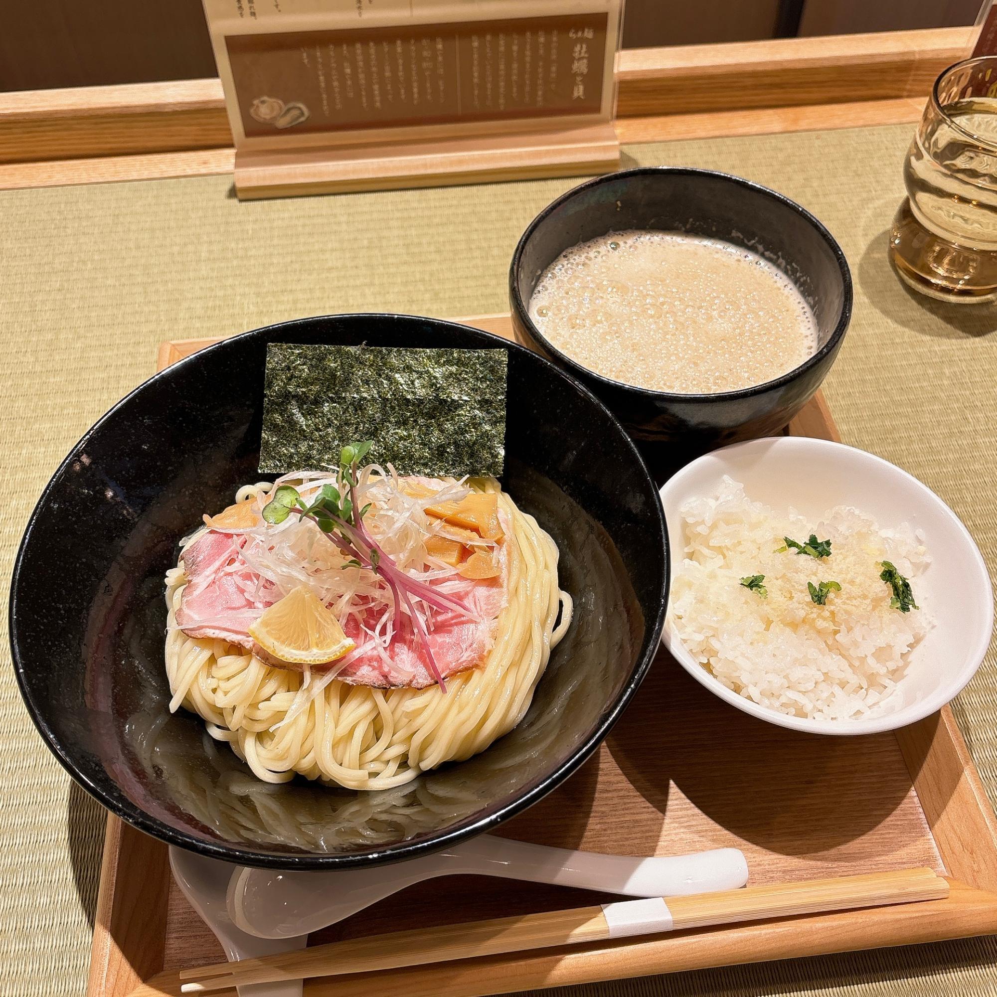 牡蠣つけ麺、チーズリゾット