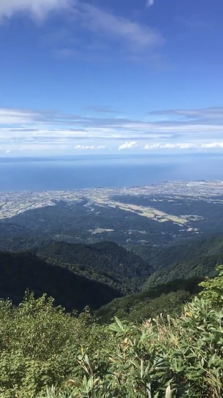 僧ヶ岳の登山道から見た景色（撮影：2020年９月）