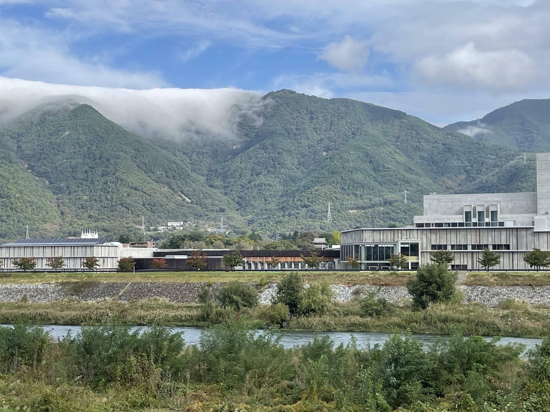 太郎山の逆さ霧