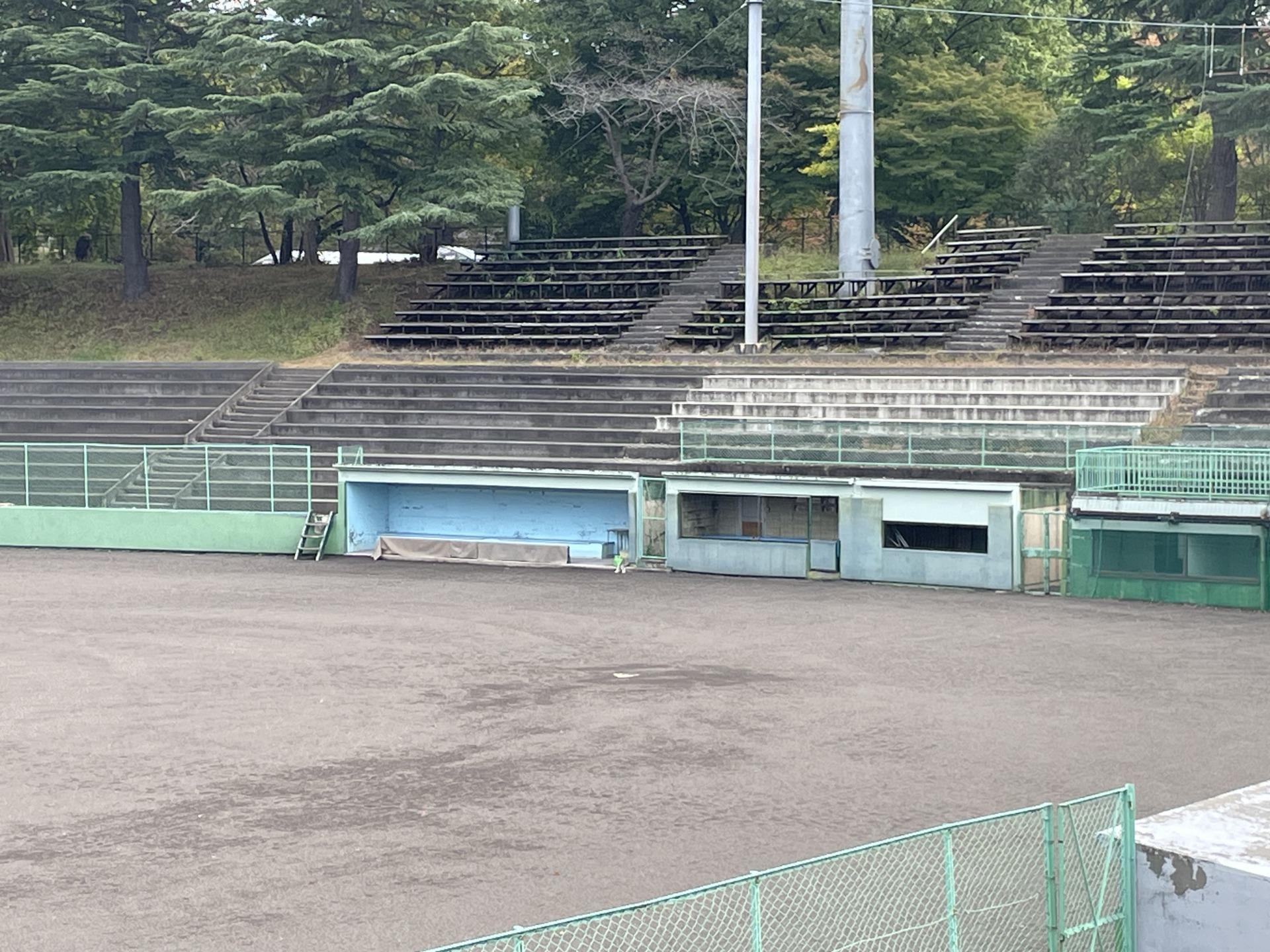 上田城跡公園野球場