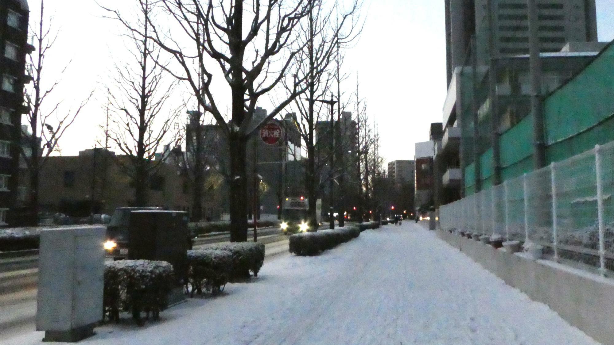 雪の道路（イメージ）