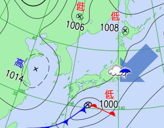 4月18日9時の予想天気図（気象庁HPを元に作成）。等圧線に沿った風が関東へ吹き込む。